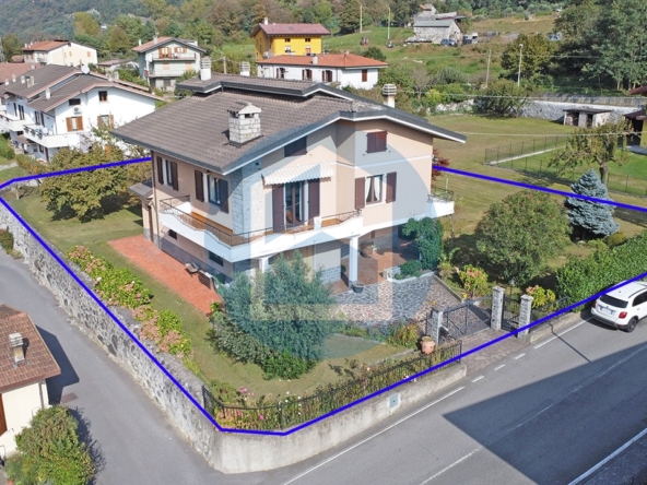 Villa Vendita VILLA SINGOLA IN VENDITA -CAPO DI PONTE - BRE331/T063