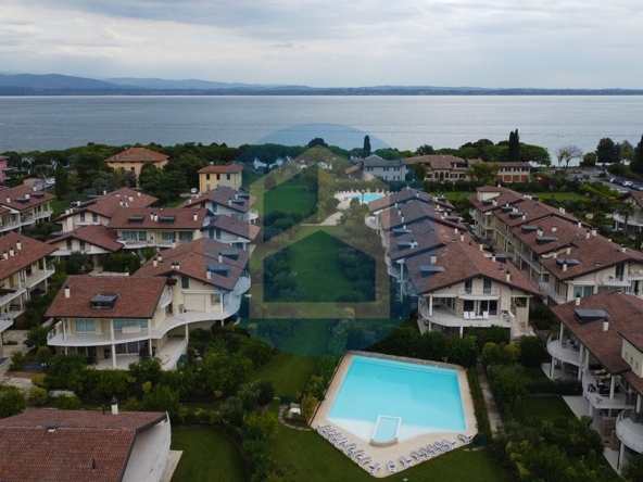Appartamento Vendita APPARTAMENTO IN VENDITA A SIRMIONE - ISE111 - T255