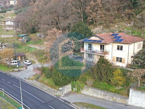 Villa Vendita CASA SINGOLA IN VENDITA A SOVERE - PIS319