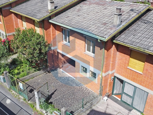 Villino Vendita VILLETTA A SCHIERA IN VENDITA A BRENO - BRE203/T425