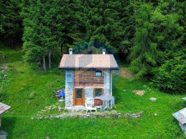 Cascina Vendita CASCINA IN VENDITA A PAISCO LOVENO - BRE503/T277