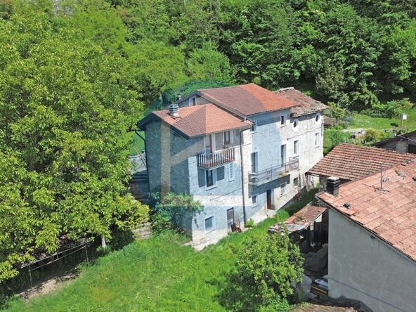 Cascina Vendita CASCINA IN VENDITA A BIENNO - BRE504/T615