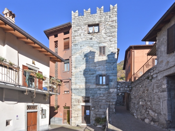 Appartamento Vendita QUADRILOCALE IN VENDITA A BIENNO - BRE122/T0329