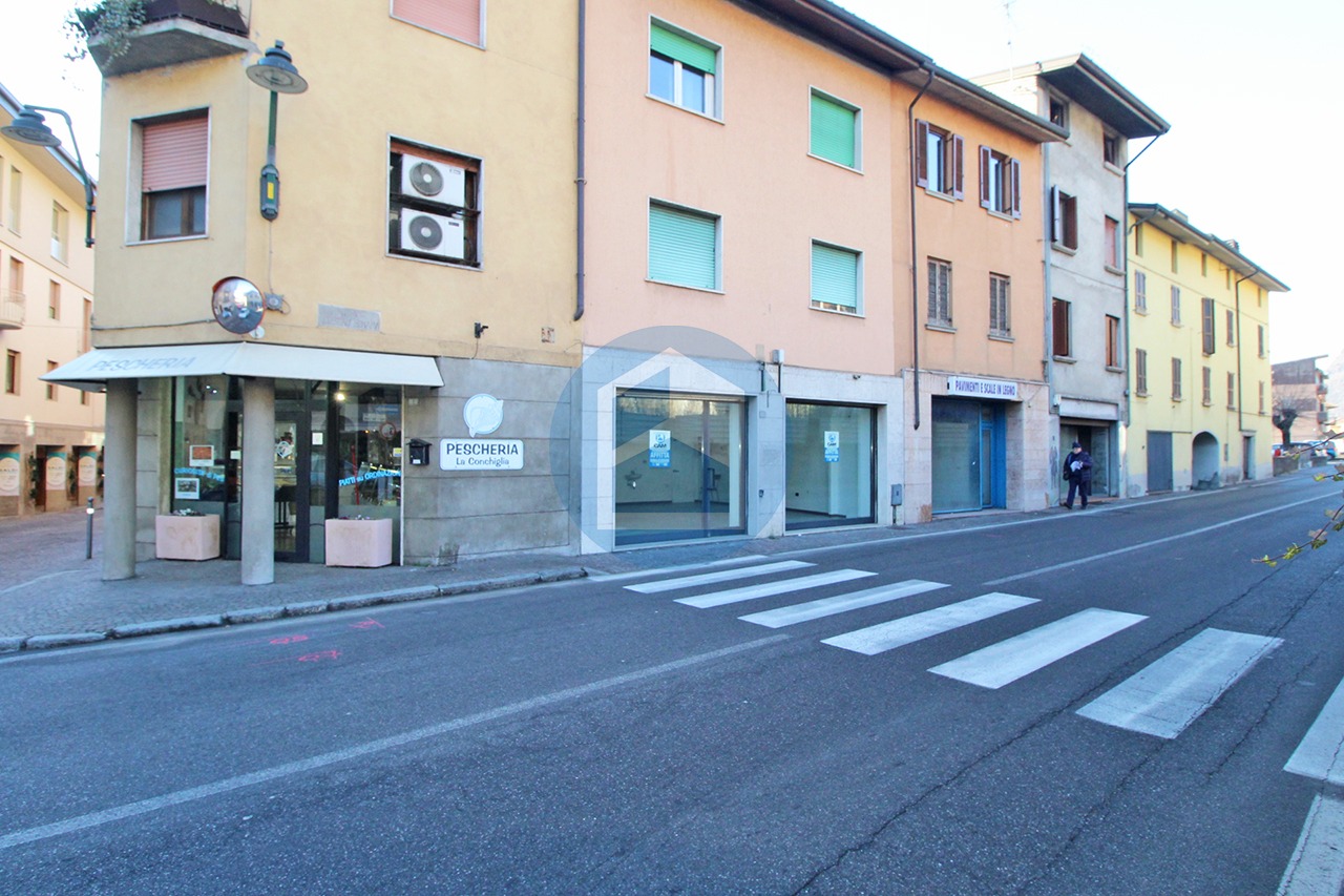 Negozio Affitto NEGOZIO IN AFFITTO A DARFO B.T. - DAR1104/NA104