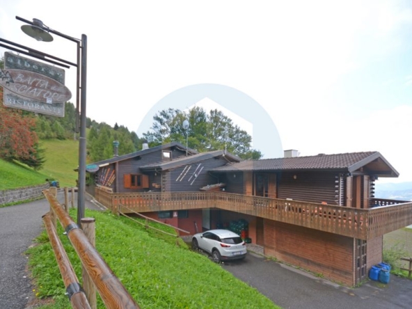 Attività Vendita ALBERGO/RISTORANTE IN VENDITA A MONTECAMPIONE - DAR00