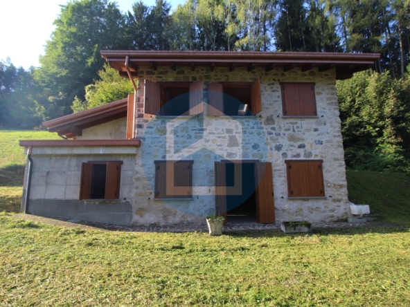 Cascina Vendita CASCINA IN VENDITA A BORNO - DAR507/T066