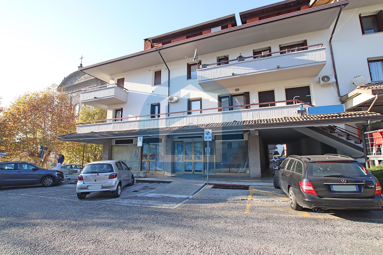 Negozio Affitto NEGOZIO IN AFFITTO A PIANCOGNO - DAR1110/NA001