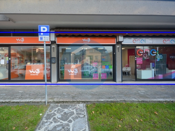 Negozio Affitto NEGOZIO IN LOCAZIONE A DARFO B.T. - DAR1101/NA003