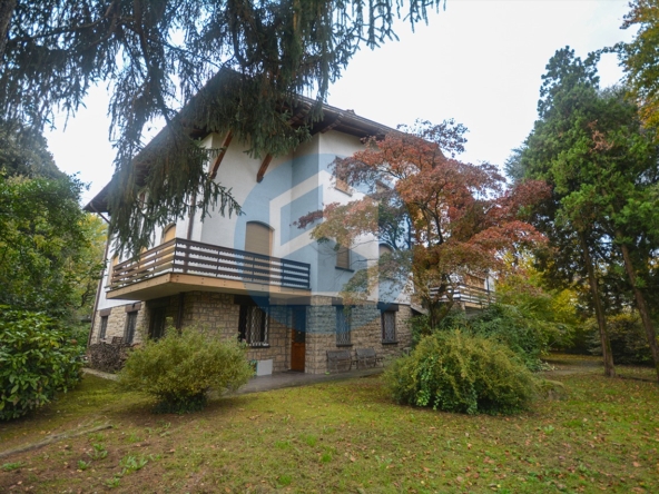 Villa Vendita PALAZZINA IN VENDITA A DARFO B.T. - DAR309/T0419