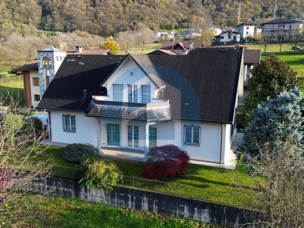 Villa Vendita VILLA SINGOLA IN VENDITA A CETO - BRE315/T4142