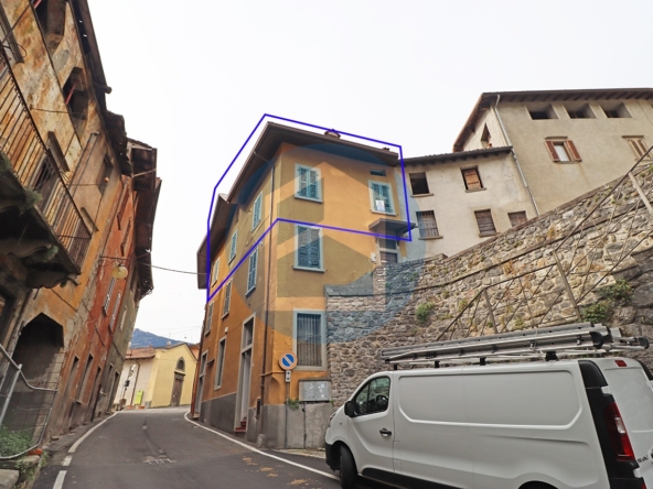 Appartamento Vendita TRILOCALE IN VENDITA A MALEGNO - BRE110/T397