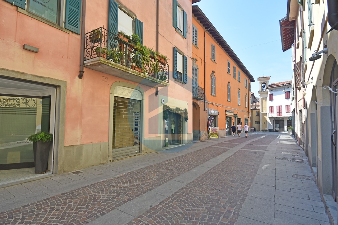 Negozio Vendita LOCALE COMMERCIALE IN VENDITA A ISEO - ISE904 - NT111