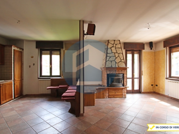 Appartamento Vendita QUADRILOCALE IN VENDITA A BRENO - BRE145/T4108