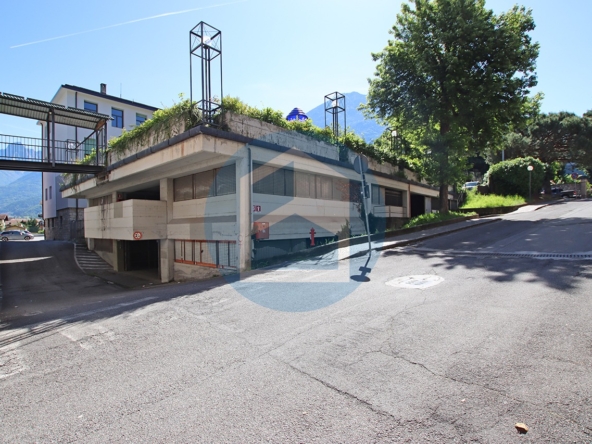 Box Vendita AUTORIMESSA IN VENDITA A BRENO - BRE190/T134