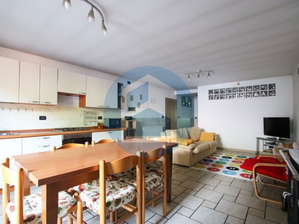 Appartamento Vendita BILOCALE E TERRENI IN VENDITA A BRENO - BRE152/T276