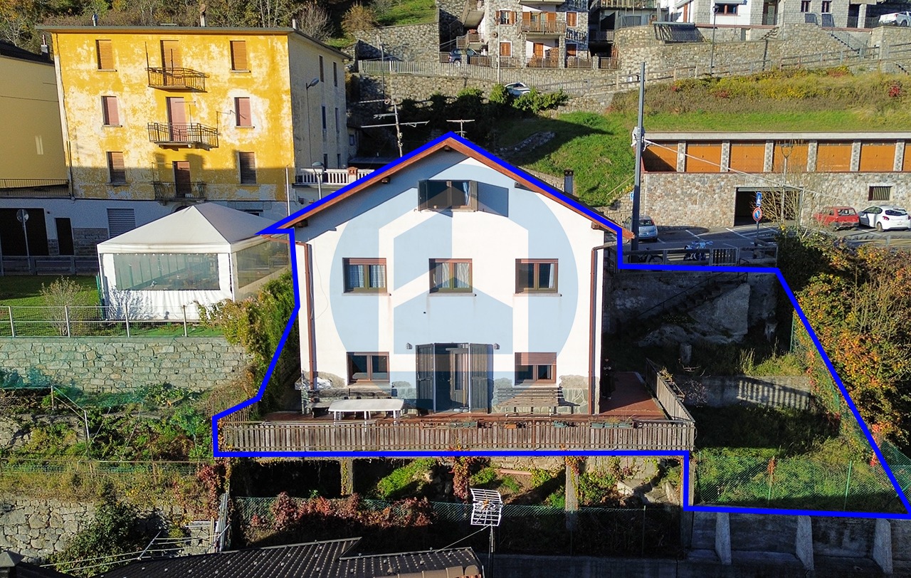 Villa Vendita CASA SINGOLA IN VENDITA A CEVO - DAR324/T0423