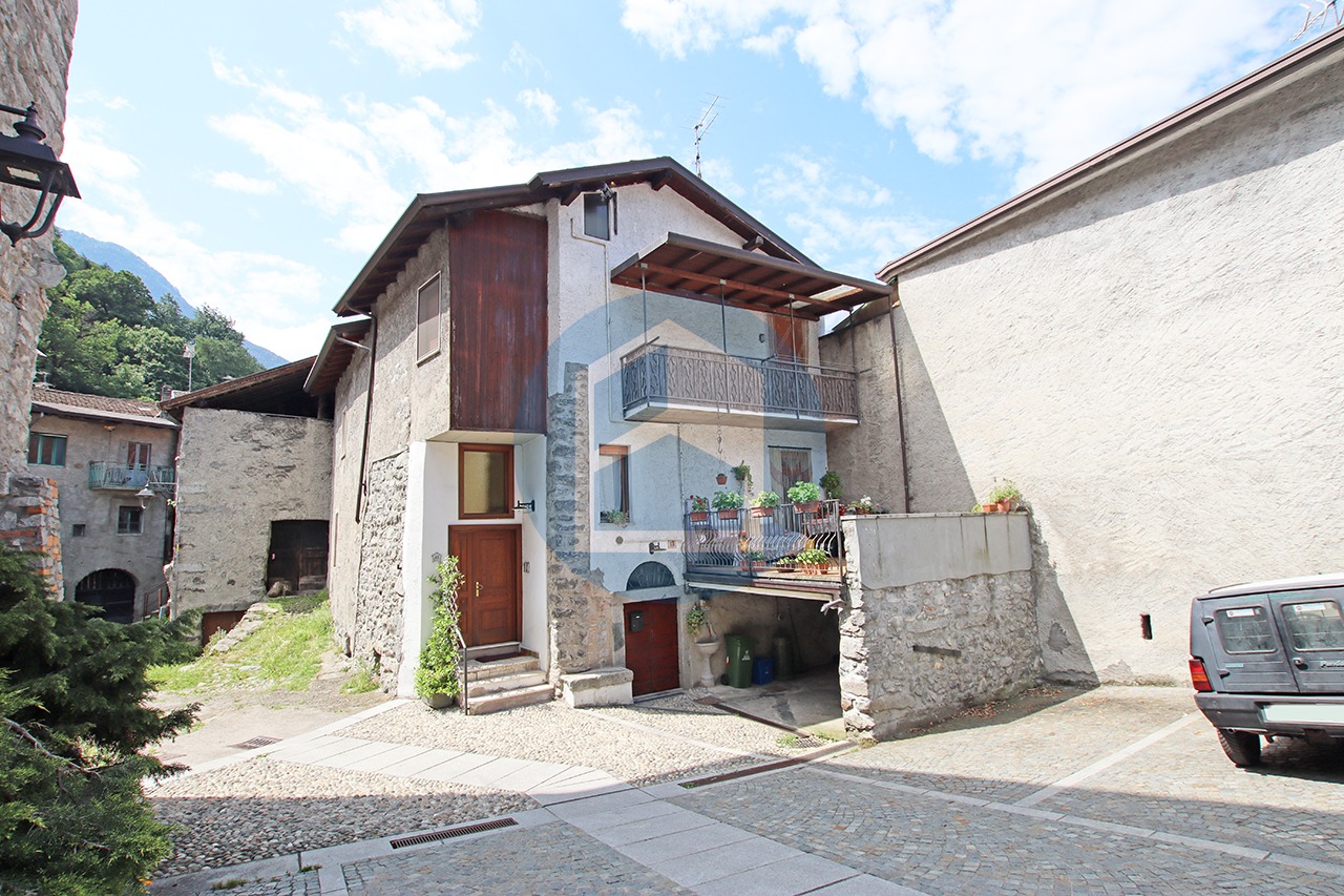 Casa Terracielo Vendita CASA TERRA CIELO IN VENDITA A NIARDO - PIS407