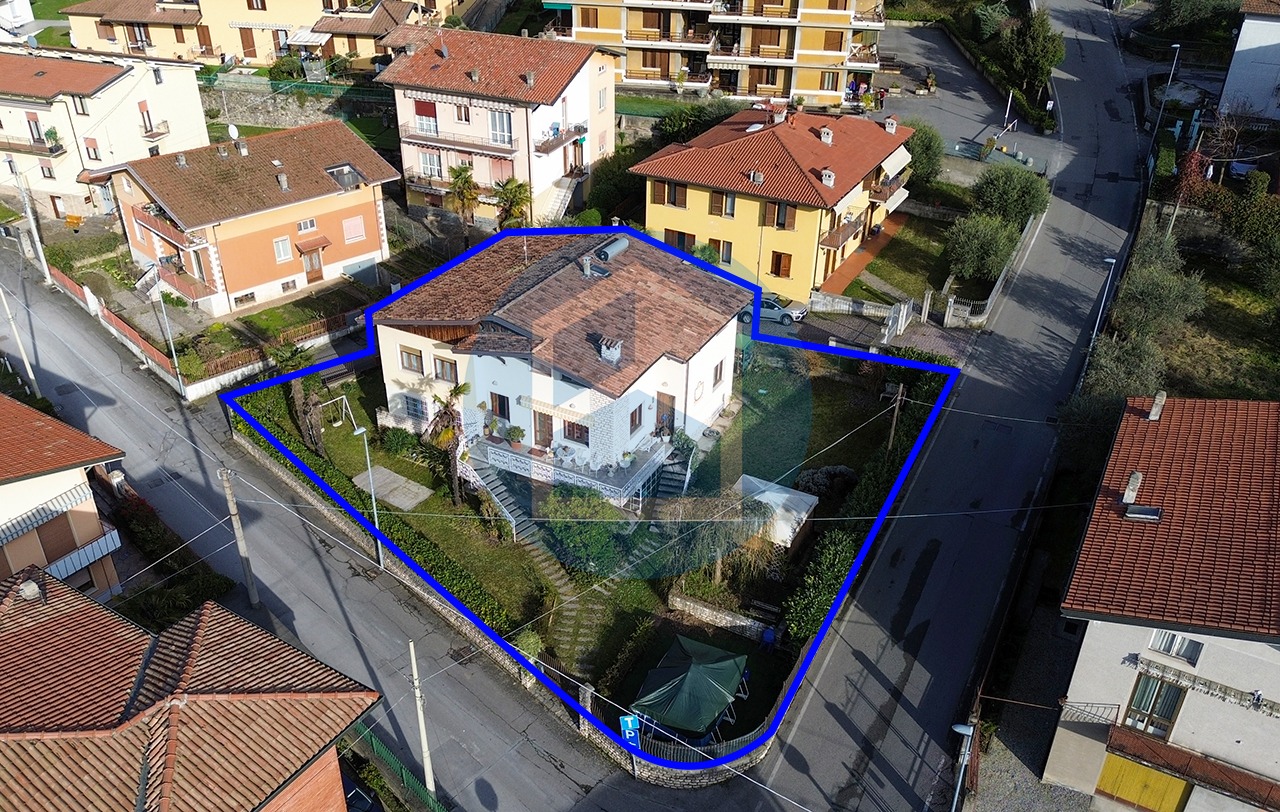 Villino Vendita VILLA SINGOLA IN VENDITA A SALE MARASINO - ISE301/T936