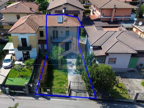Villino Vendita VILLETTA A SCHIERA IN VENDITA - ISE201/T3224