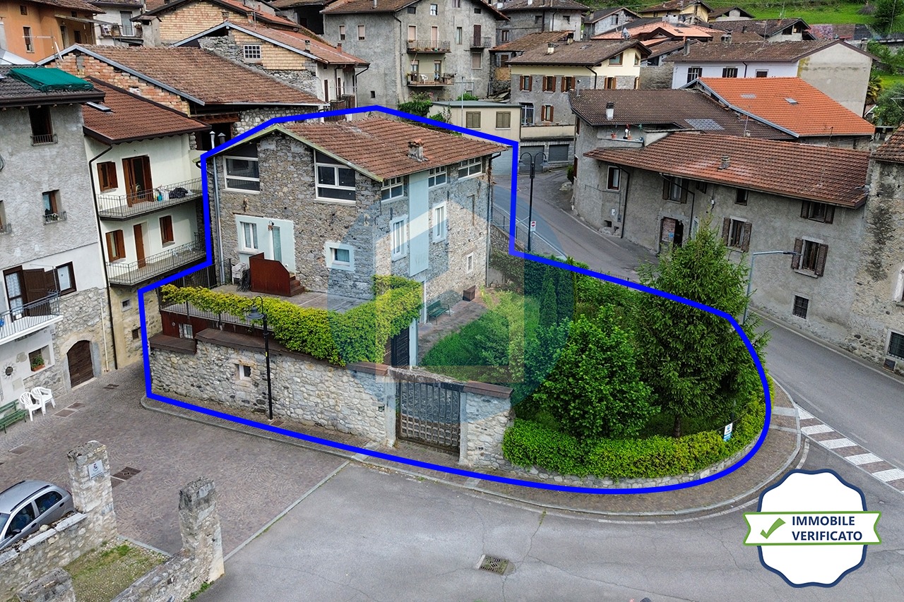 Villa Vendita VILLA SINGOLA IN VENDITA A BRAONE - BRE303/T710