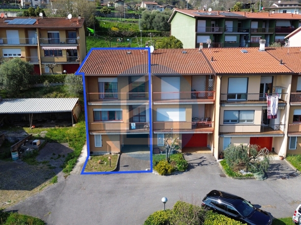 Villa Vendita VILLA A SCHIERA IN VENDITA A COSTA VOLPINO - BRE203