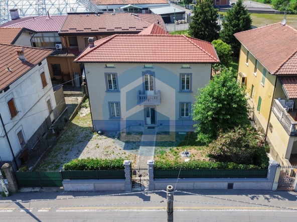 Villa Vendita VILLA IN STILE LIBERTY IN VENDITA A PONTOGLIO - T3226
