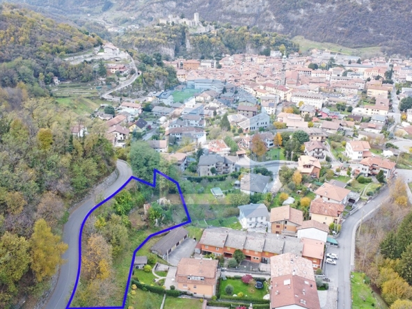 T. Residenziale Vendita TERRENO CON FABBRICATO IN VENDITA A BRENO BRE005/T145